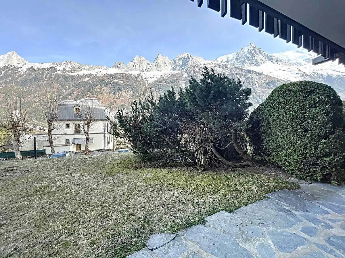 Chamonix: Appt 2P, 4 Pers, Terrasse, Parking, Proche Centre Et Telecabine - Fr-1-507-26 Chamonix